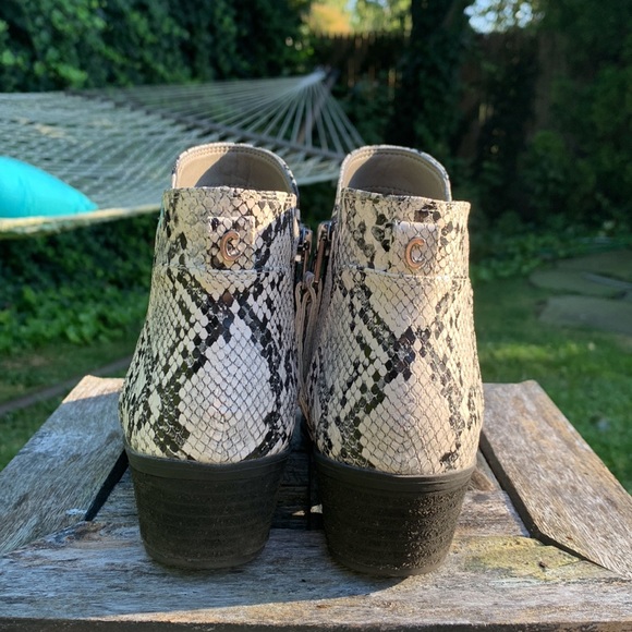 Circus Sam Edelman booties black & white zebra print 1 3/4 “ heel. Worn once - Picture 5 of 8